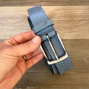 Tori Richard Blue Shark Tank Embossed Belt Italian Leather USA Silver Buckle 34